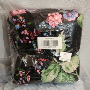 Vera Bradley Winter Berry throw NEW